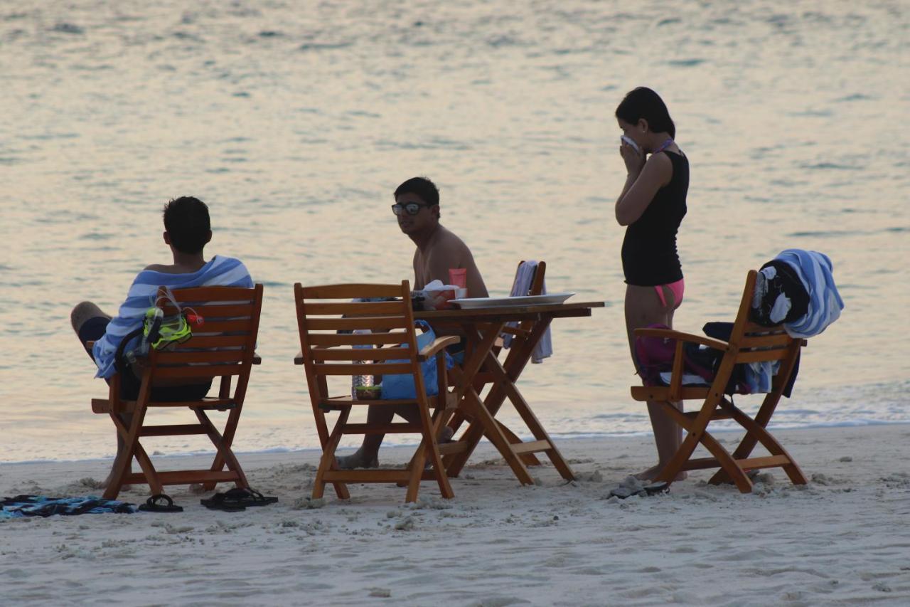 Rasdhoo Wave Blue Bed and Breakfast Buitenkant foto