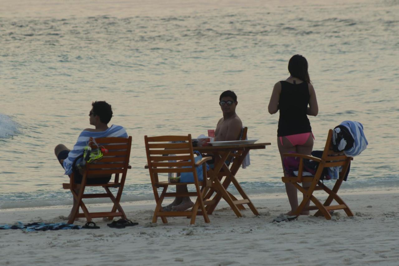 Rasdhoo Wave Blue Bed and Breakfast Buitenkant foto