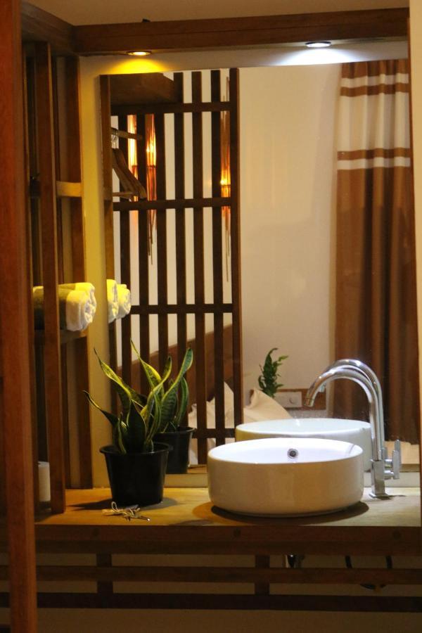 Rasdhoo Wave Blue Bed and Breakfast Buitenkant foto