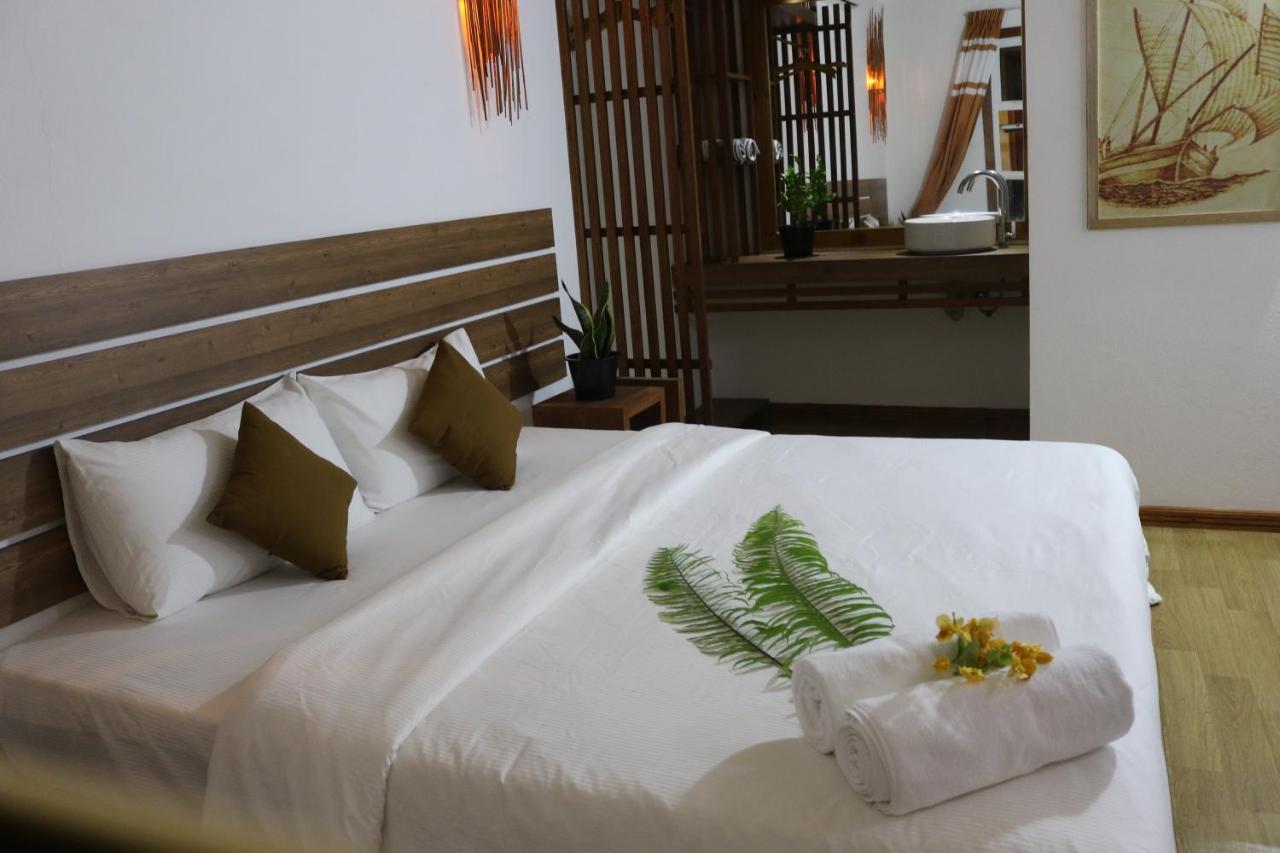 Rasdhoo Wave Blue Bed and Breakfast Buitenkant foto