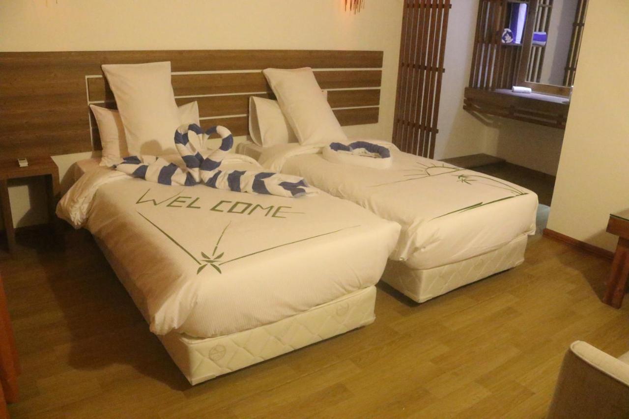 Rasdhoo Wave Blue Bed and Breakfast Buitenkant foto