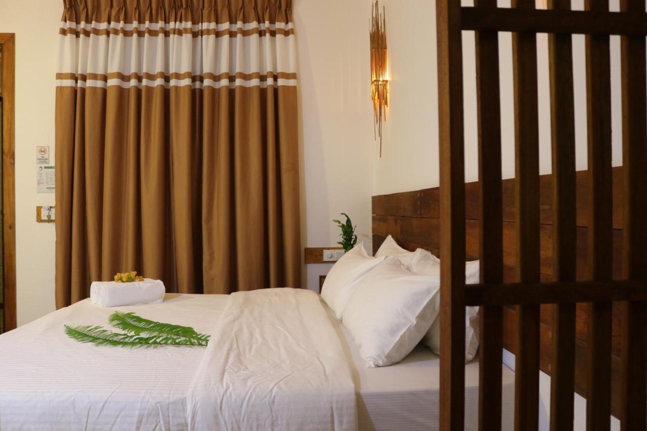 Rasdhoo Wave Blue Bed and Breakfast Buitenkant foto