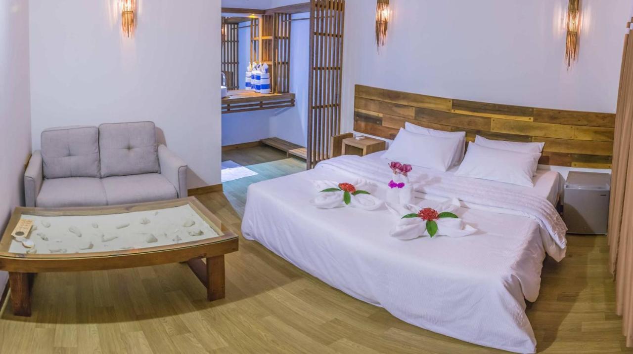 Rasdhoo Wave Blue Bed and Breakfast Buitenkant foto