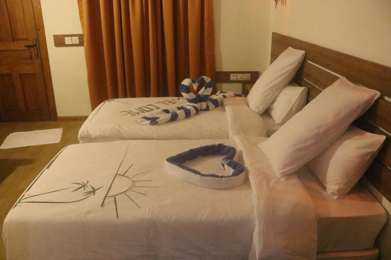 Rasdhoo Wave Blue Bed and Breakfast Buitenkant foto
