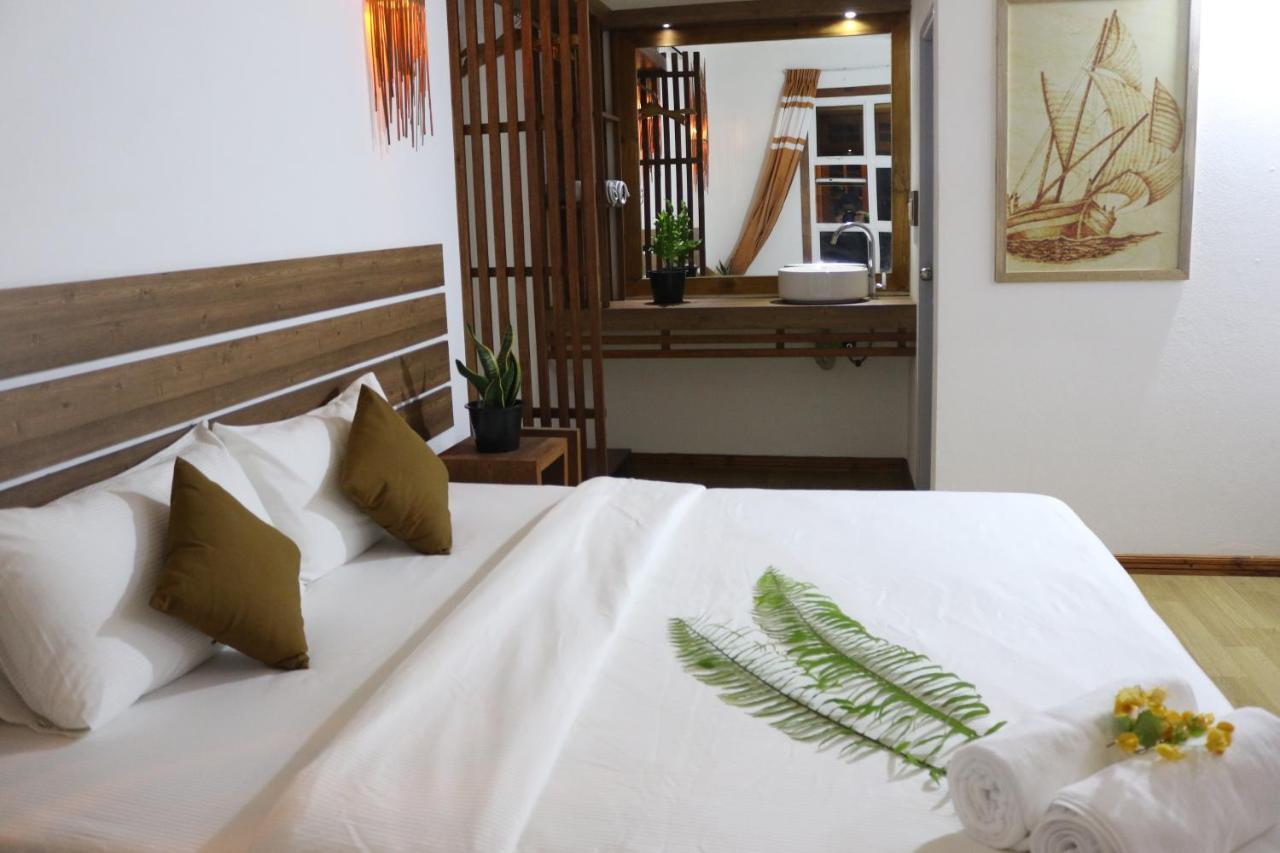 Rasdhoo Wave Blue Bed and Breakfast Buitenkant foto